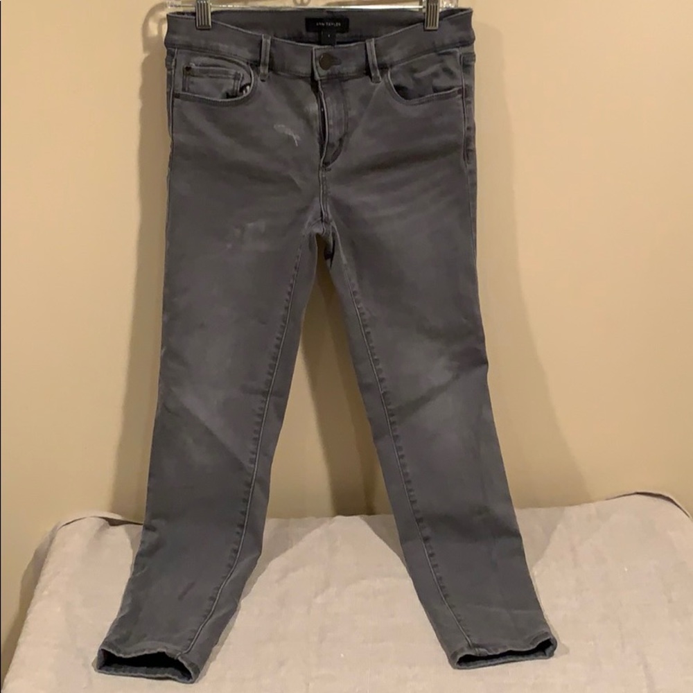 Women’s Ann Taylor skinny cropped jeans